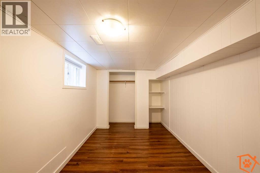 Single Family House Bungalow for Sale in   Street S Victoria Park Lethbridge 