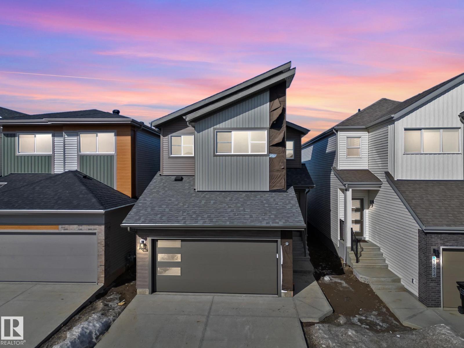 19418 22A AV NW - 1