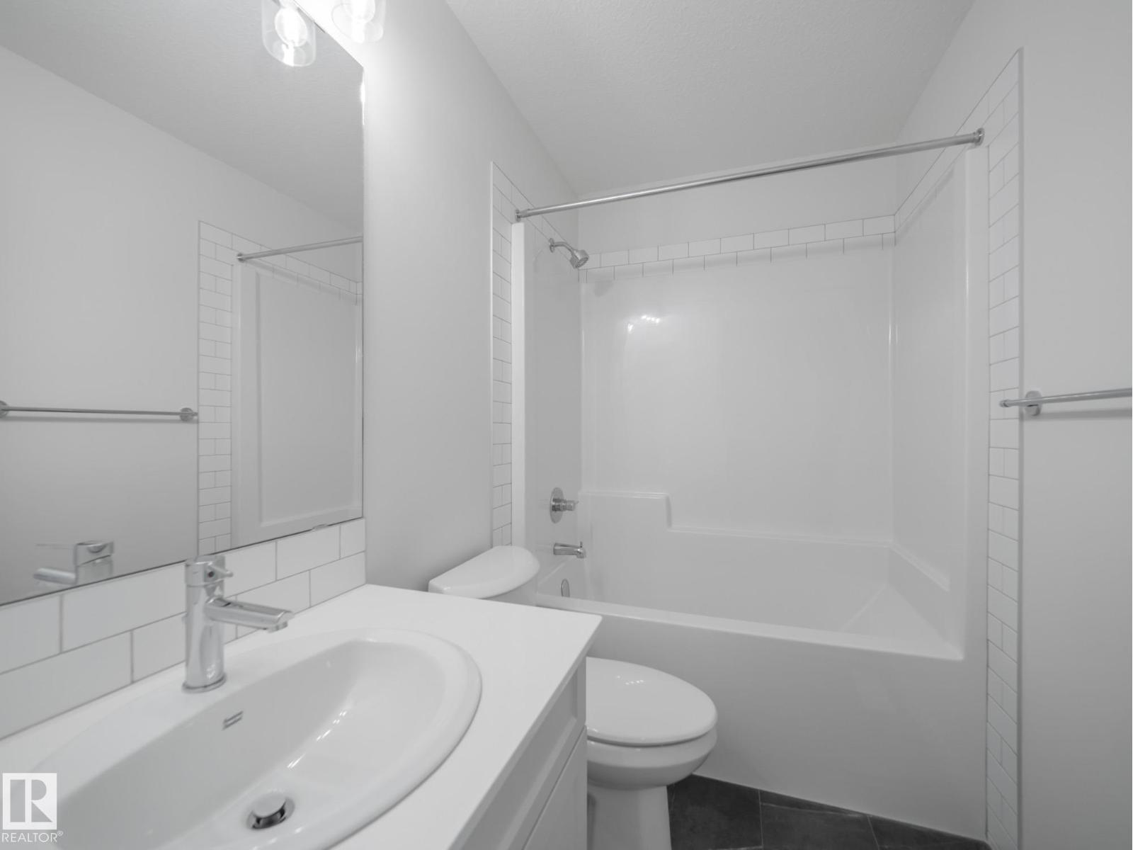 19422 22A AV NW - 35