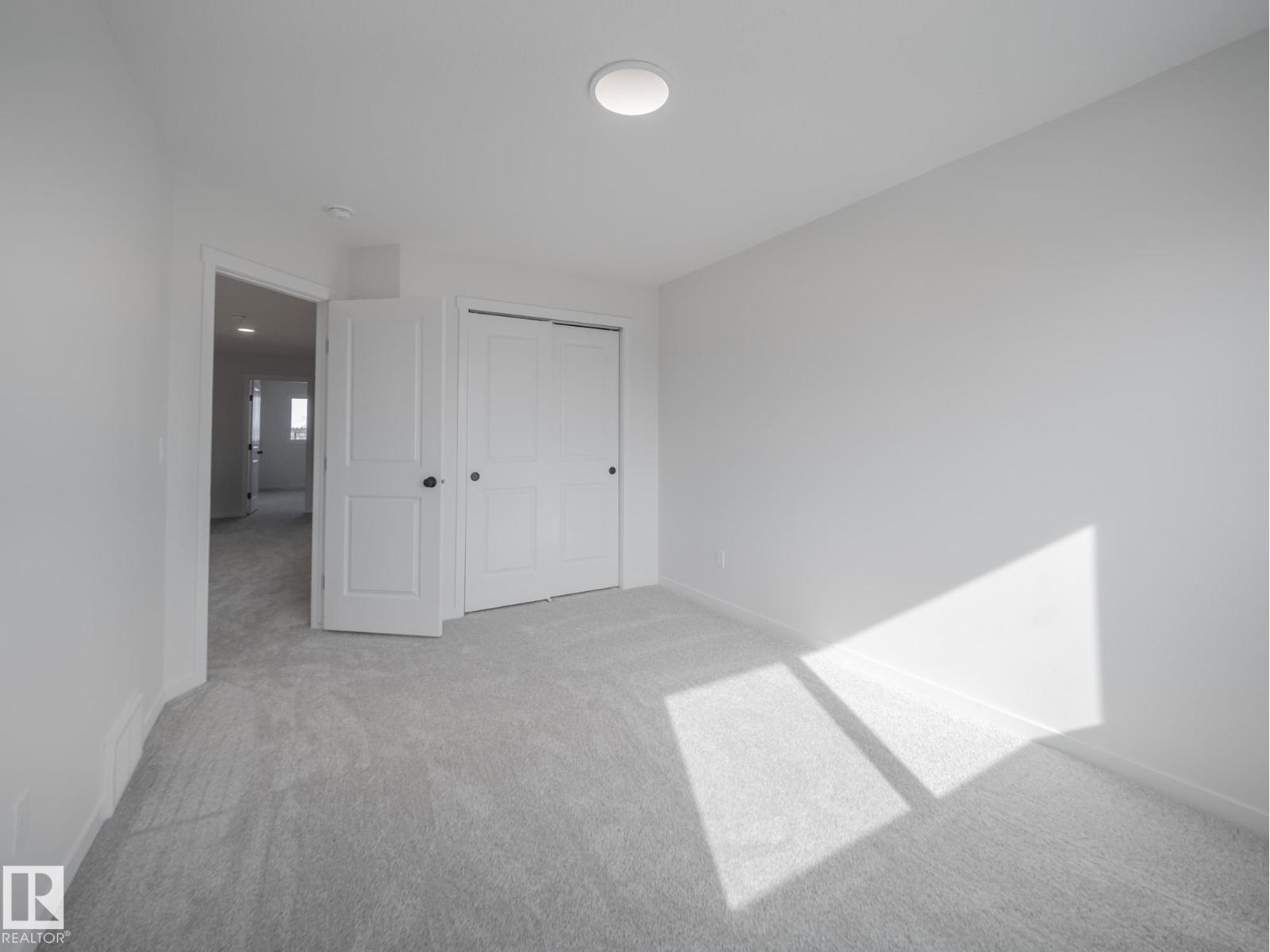 19422 22A AV NW - 38