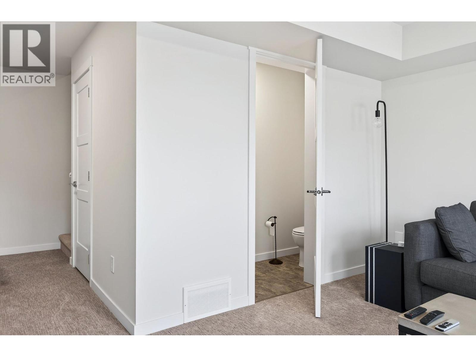 1701 FOXTAIL Drive Unit# 110, Kamloops