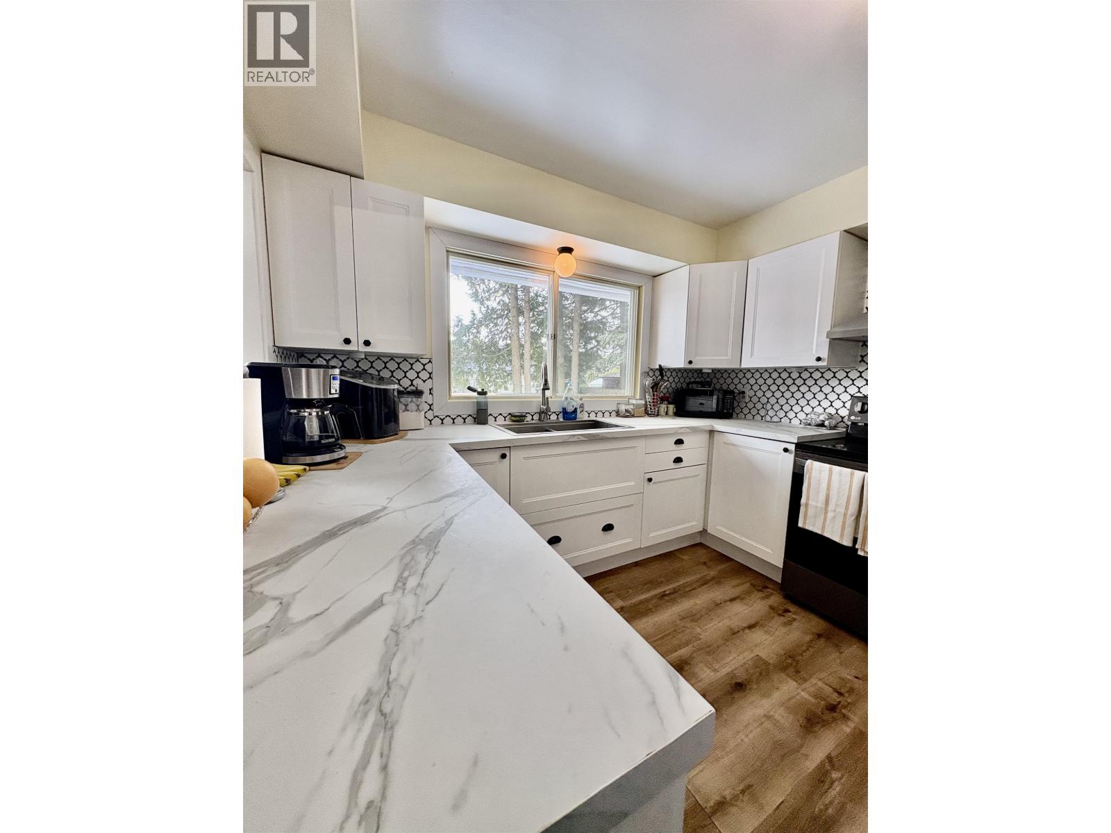 4824 OLSON Avenue, Terrace