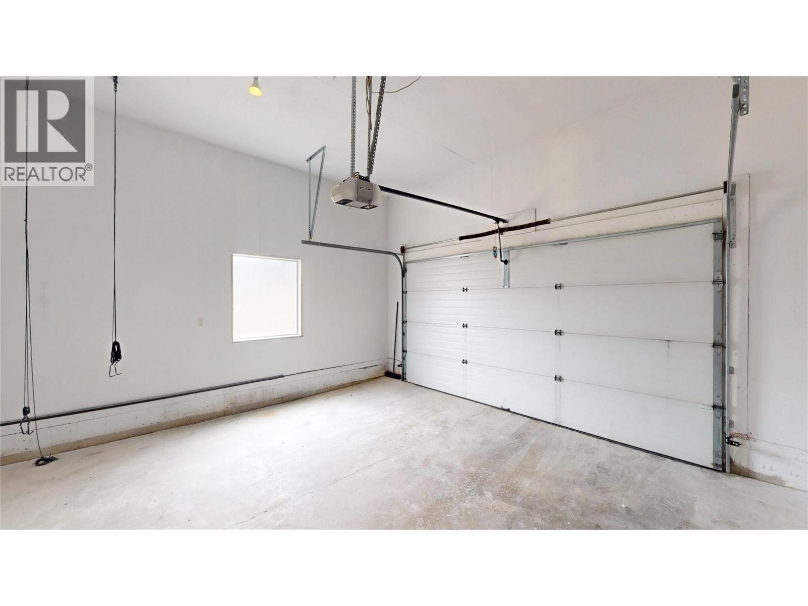 1631 Mt. Pyramid Crescent, Cranbrook