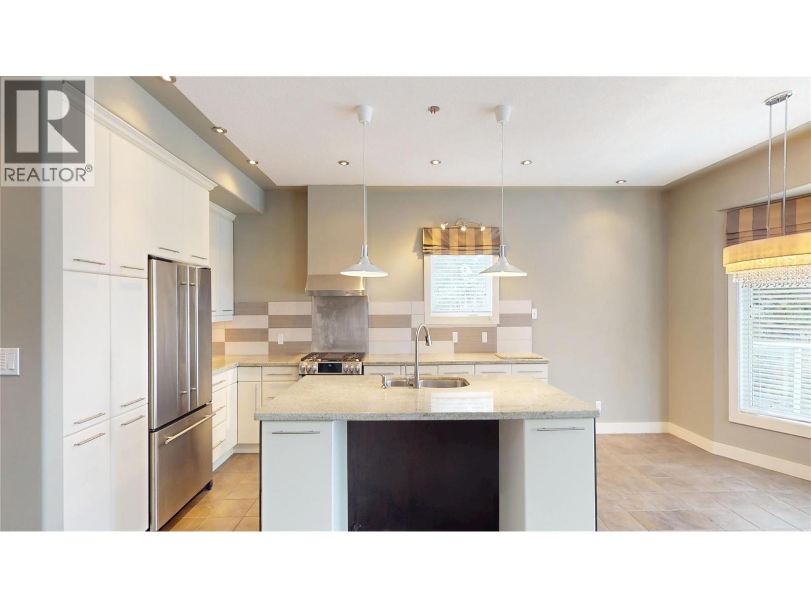 1631 Mt. Pyramid Crescent, Cranbrook