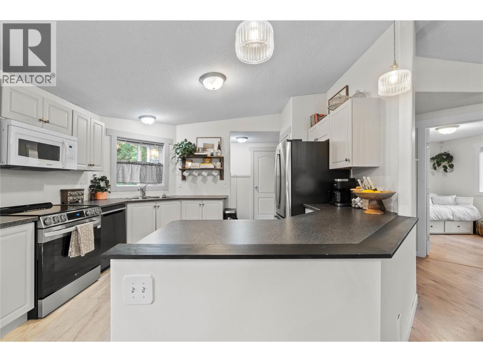 900 10 Avenue SE Unit# 27, Salmon Arm