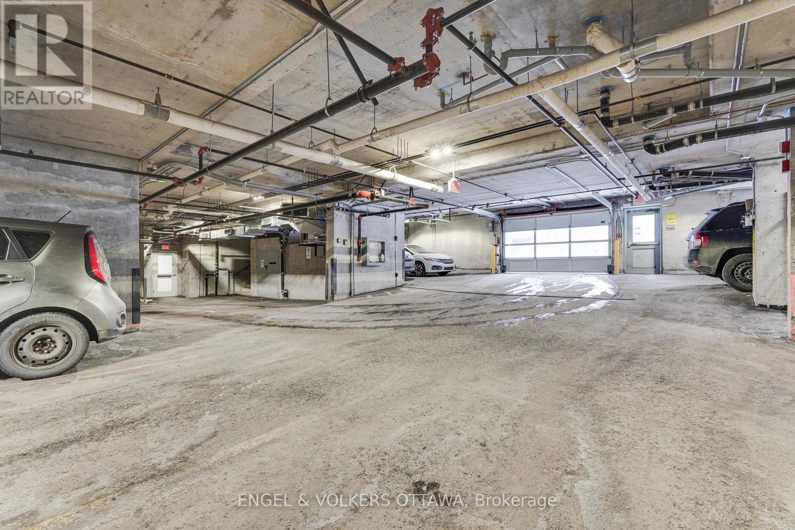 104 - 360 CUMBERLAND STREET — photo 38