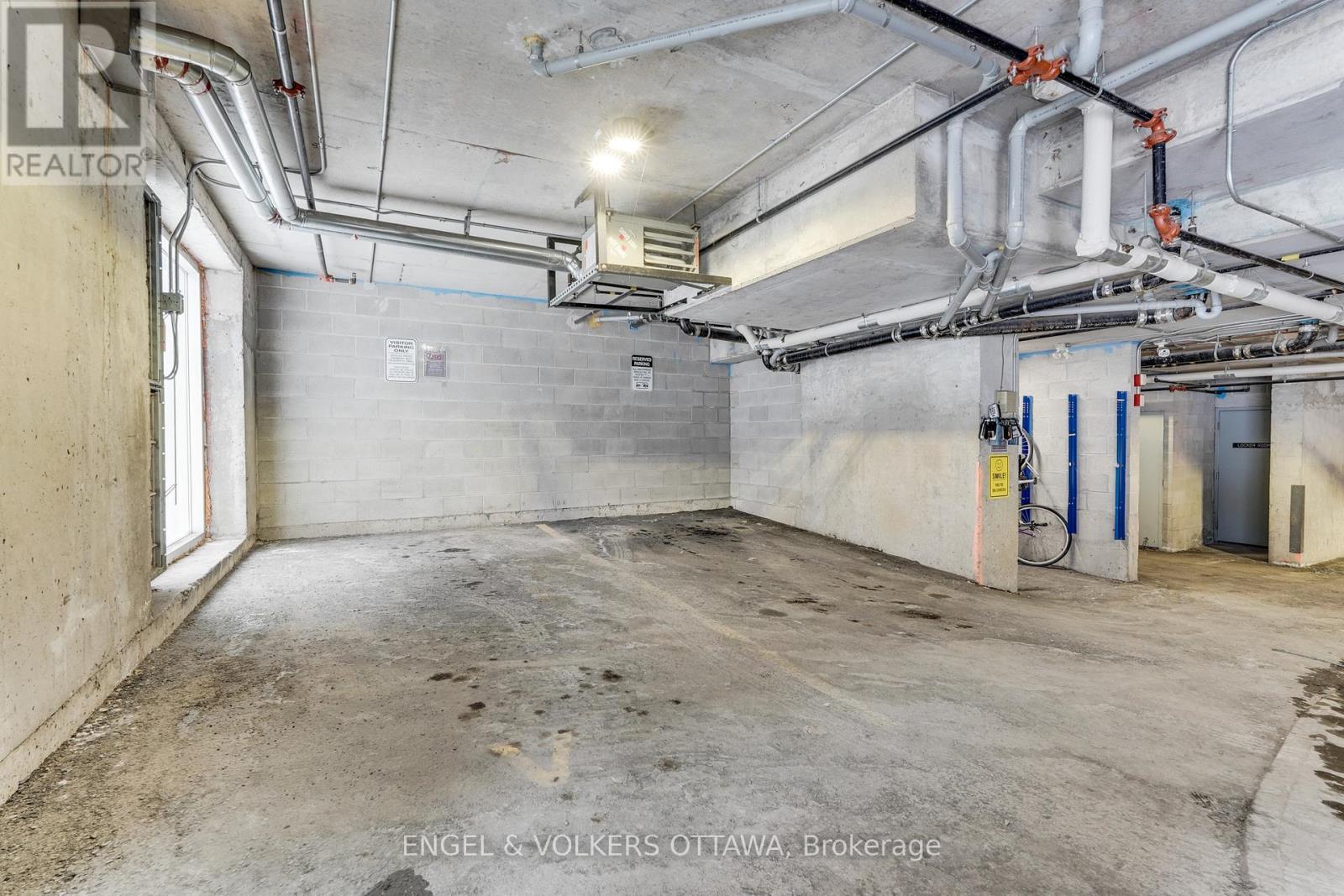 104 - 360 CUMBERLAND STREET — photo 37