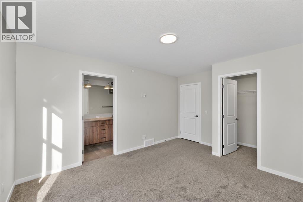 Single Family House for Sale in  Hotchkiss Drive SE Hotchkiss Calgary 