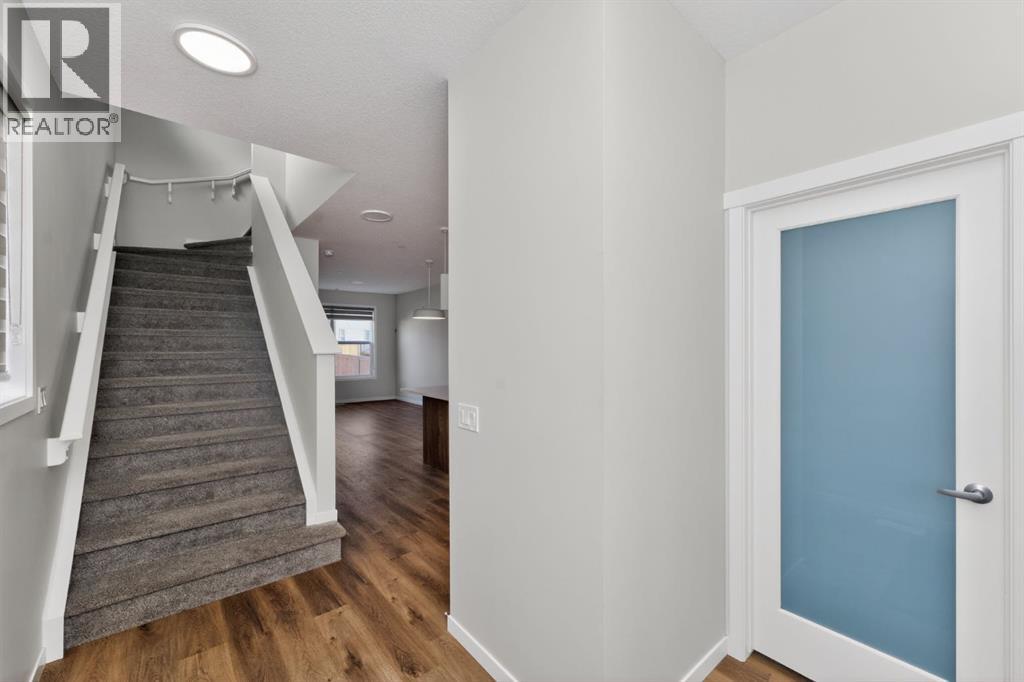 Single Family House for Sale in  Hotchkiss Drive SE Hotchkiss Calgary 