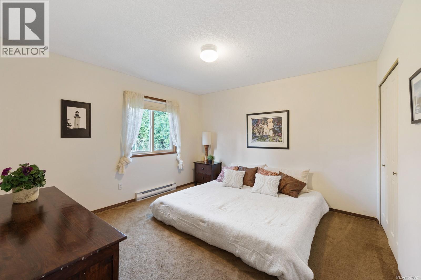 4589 KILMARNOCK DR - 40