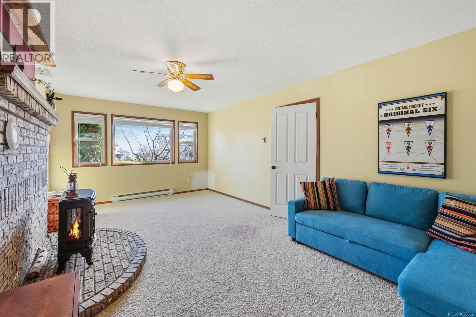 4589 KILMARNOCK DR - 35