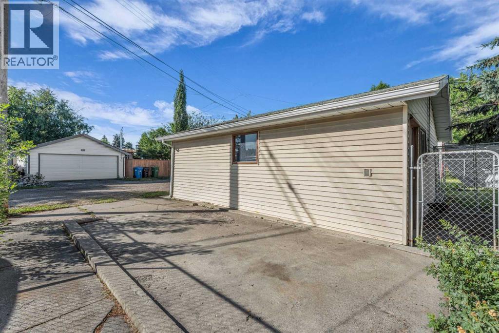 Single Family House Bungalow for Sale in  Richmond Road SW Glamorgan Calgary 