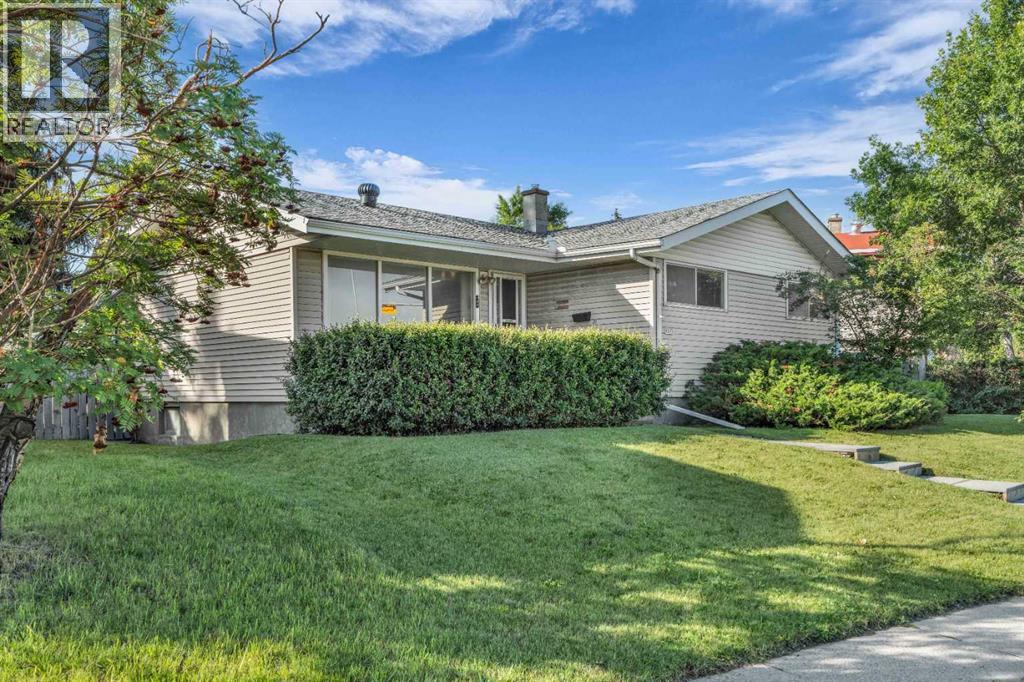 Single Family House Bungalow for Sale in  Richmond Road SW Glamorgan Calgary 