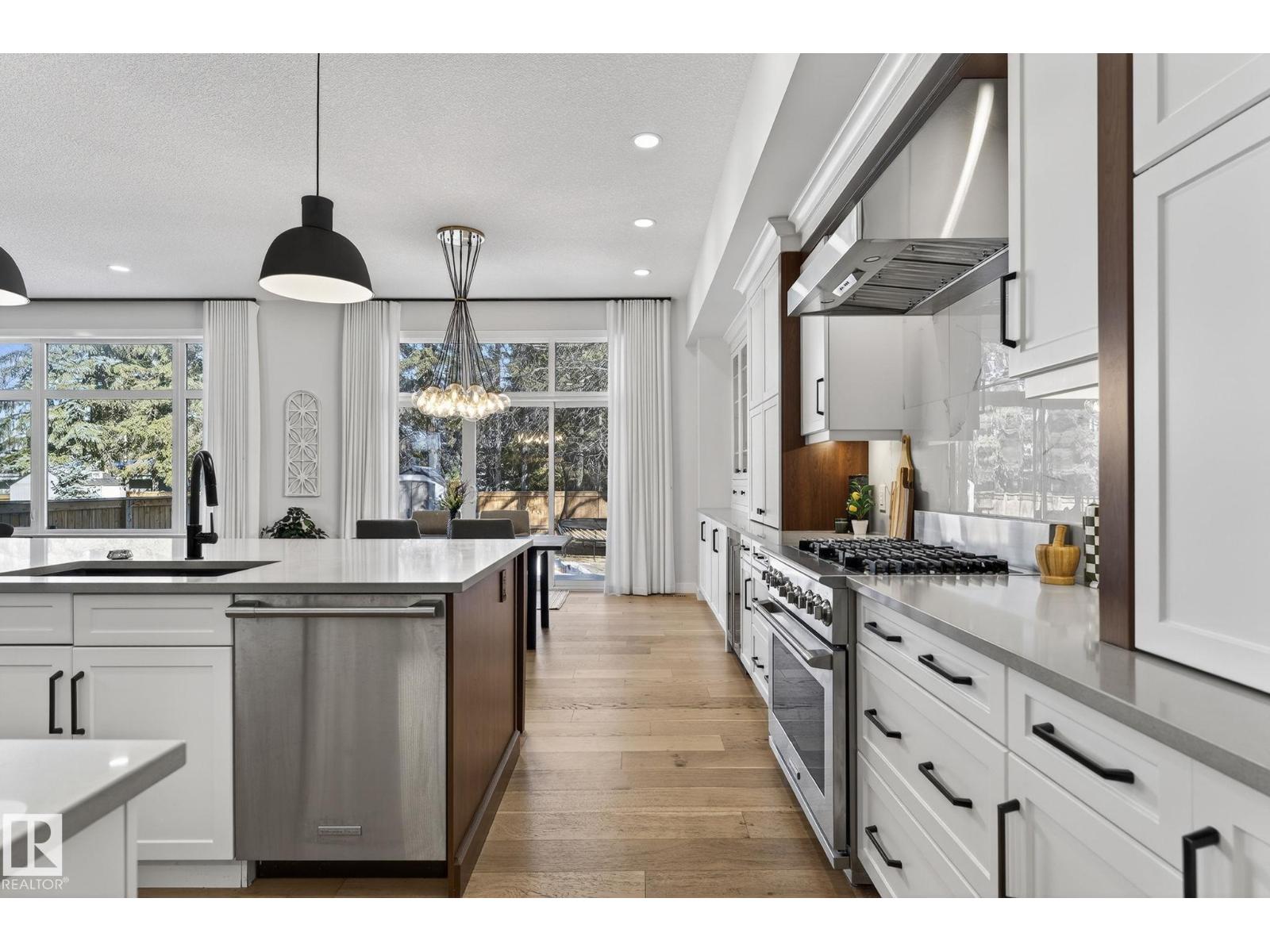 10908 57 AV NW NW, Edmonton