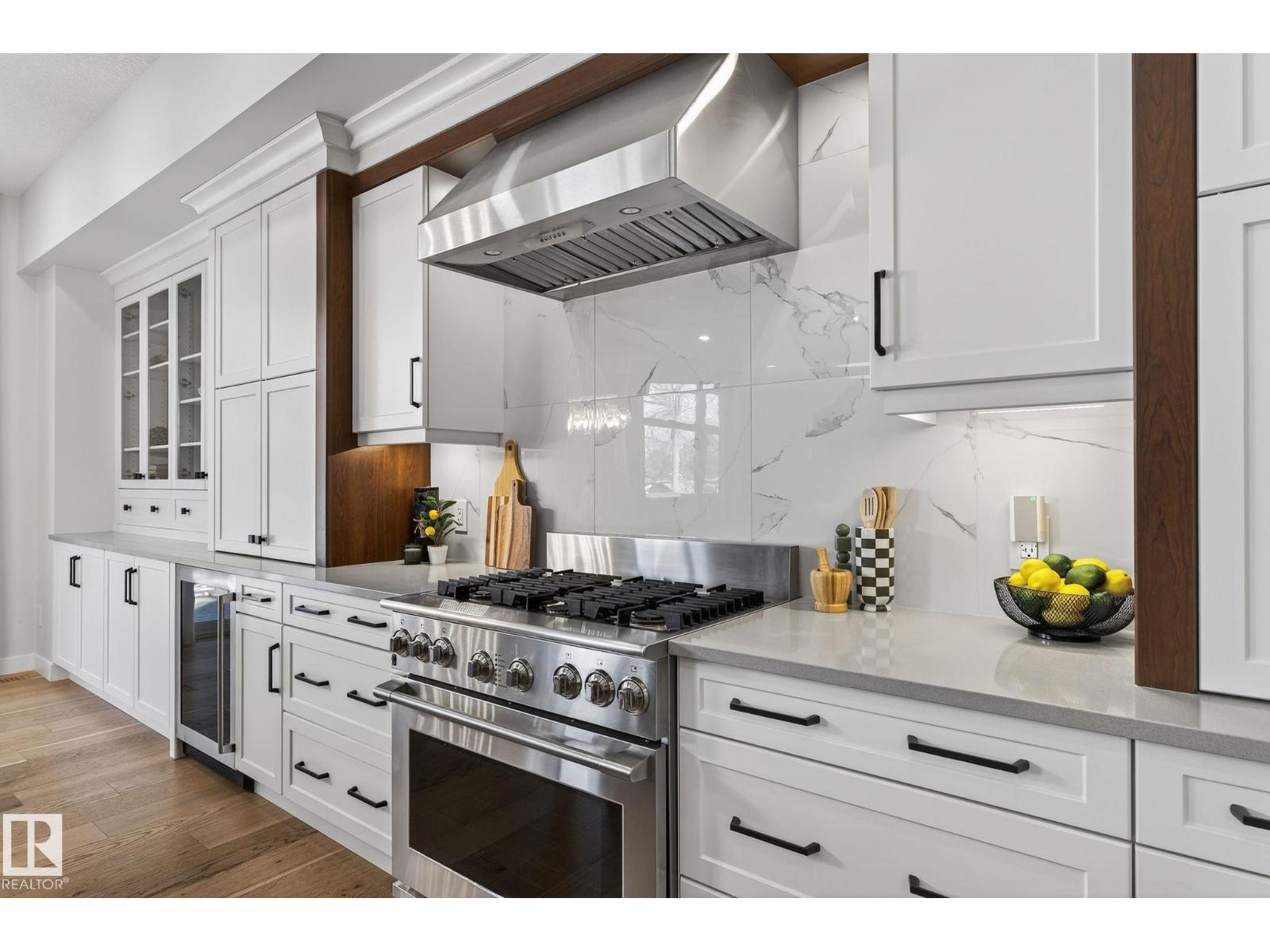 10908 57 AV NW NW, Edmonton