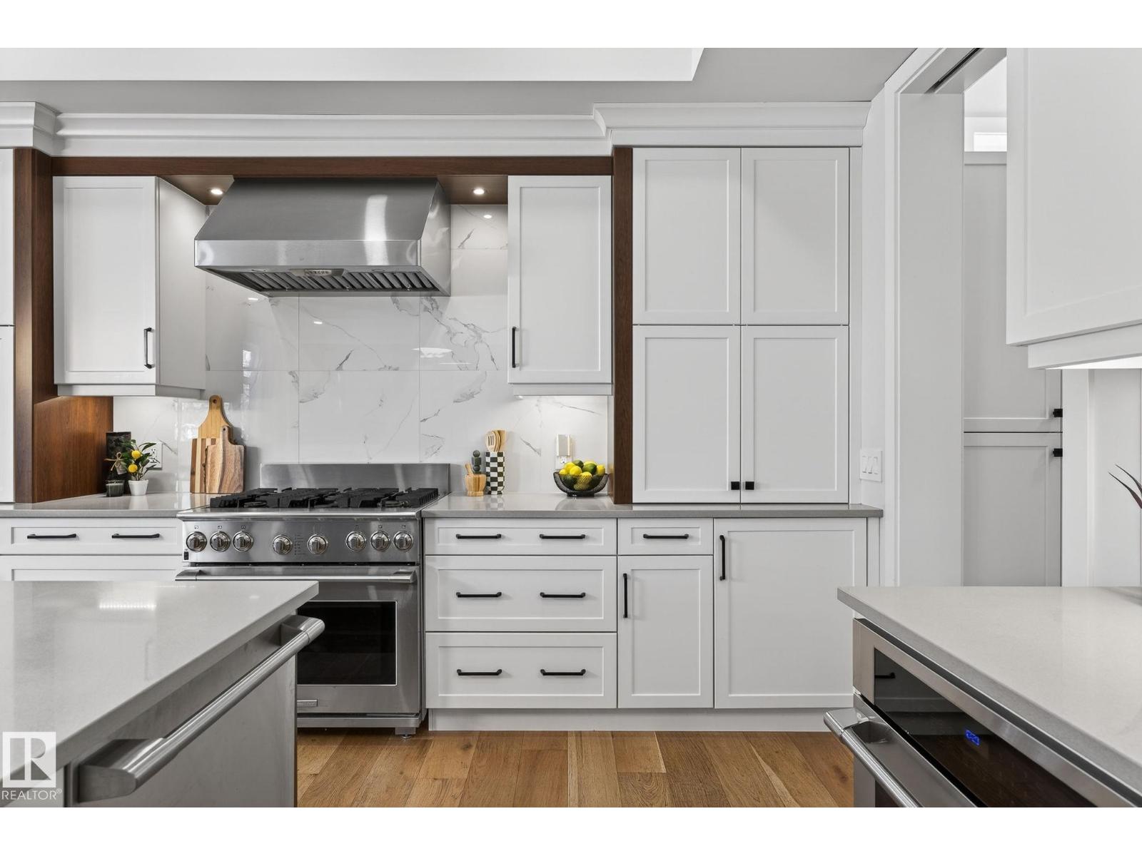 10908 57 AV NW NW, Edmonton