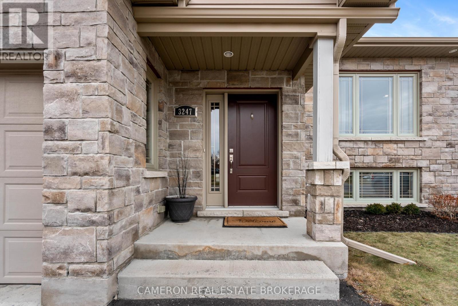 3247 NORTHDALE DRIVE — photo 32