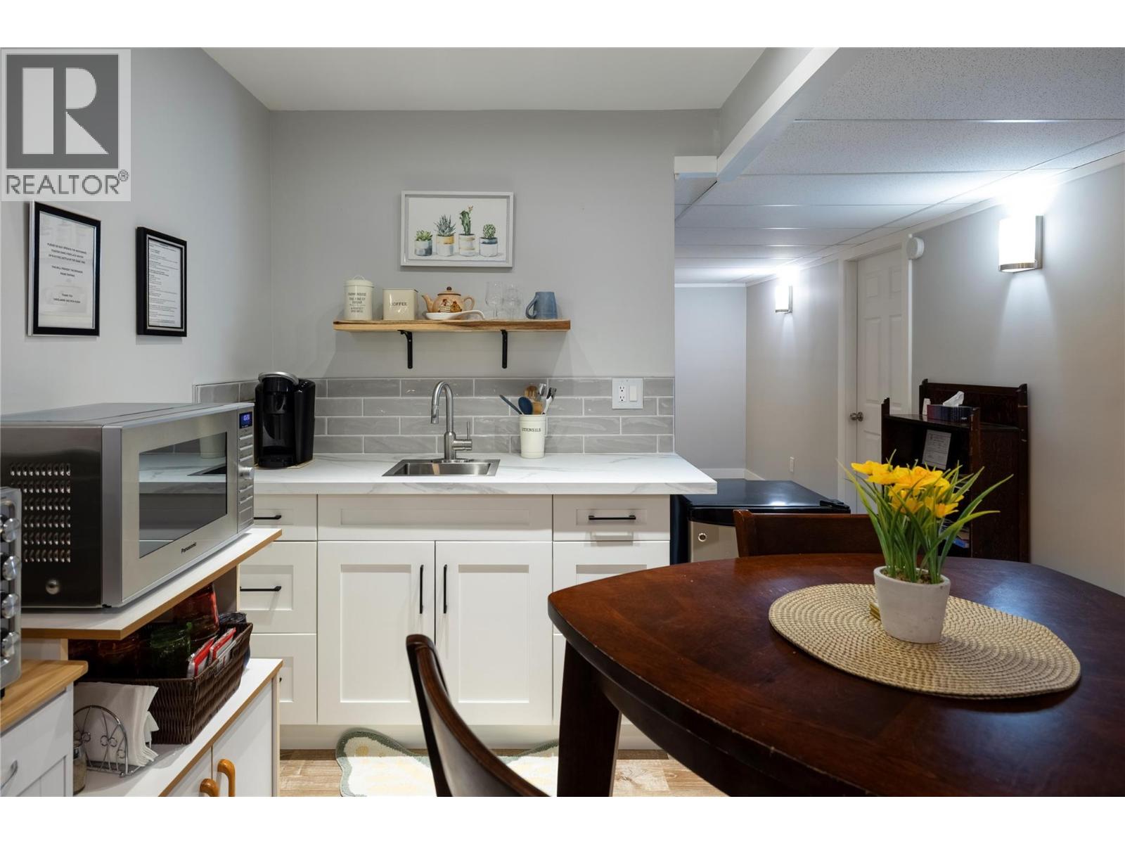 5432 Rochdell Road - 37