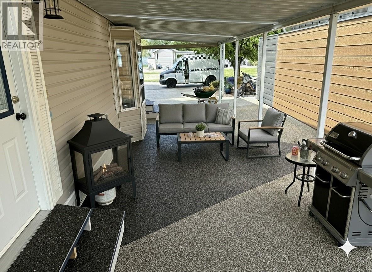 16 1455 Silver Sands Road, Sicamous