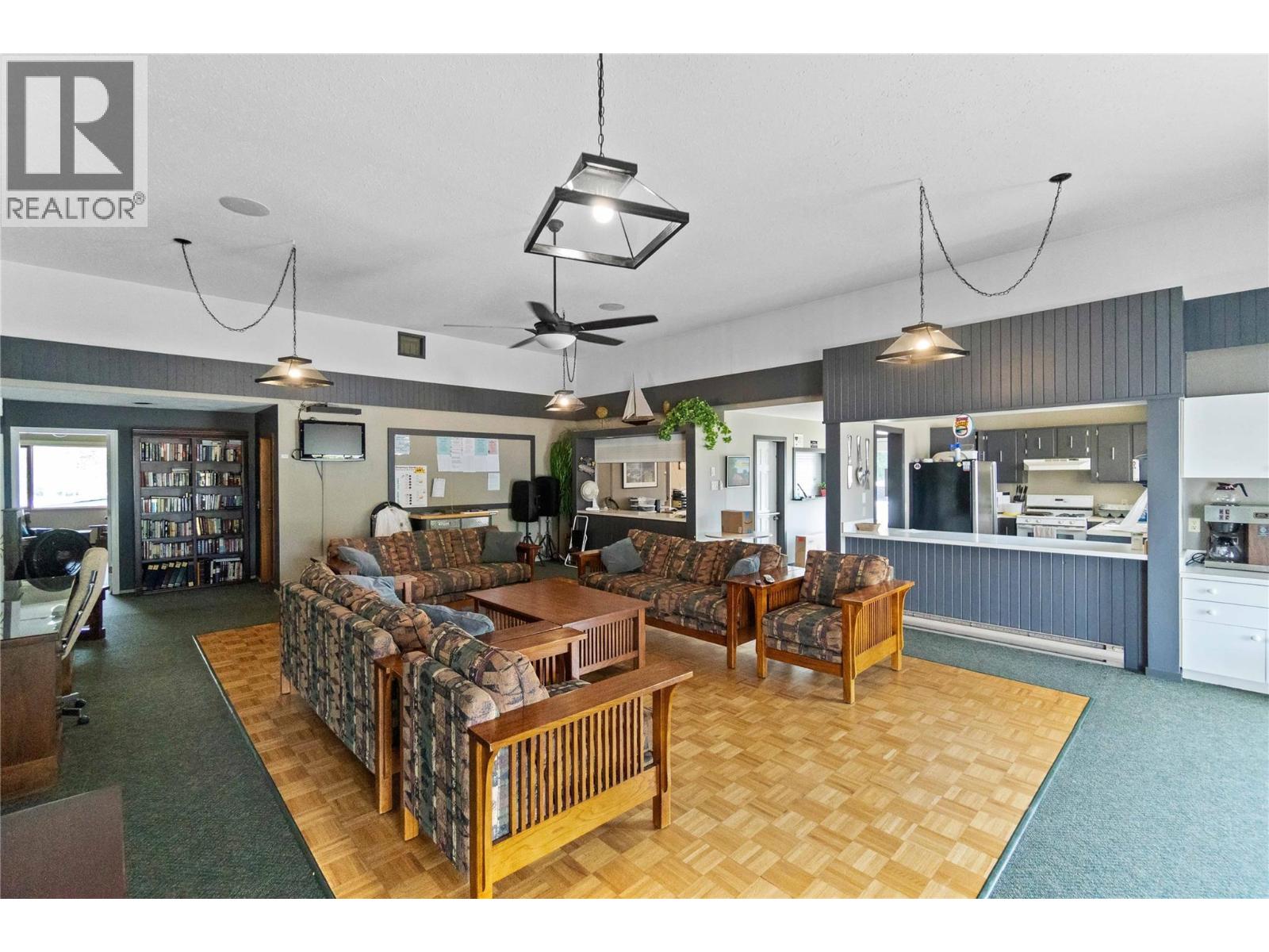 16 1455 Silver Sands Road, Sicamous