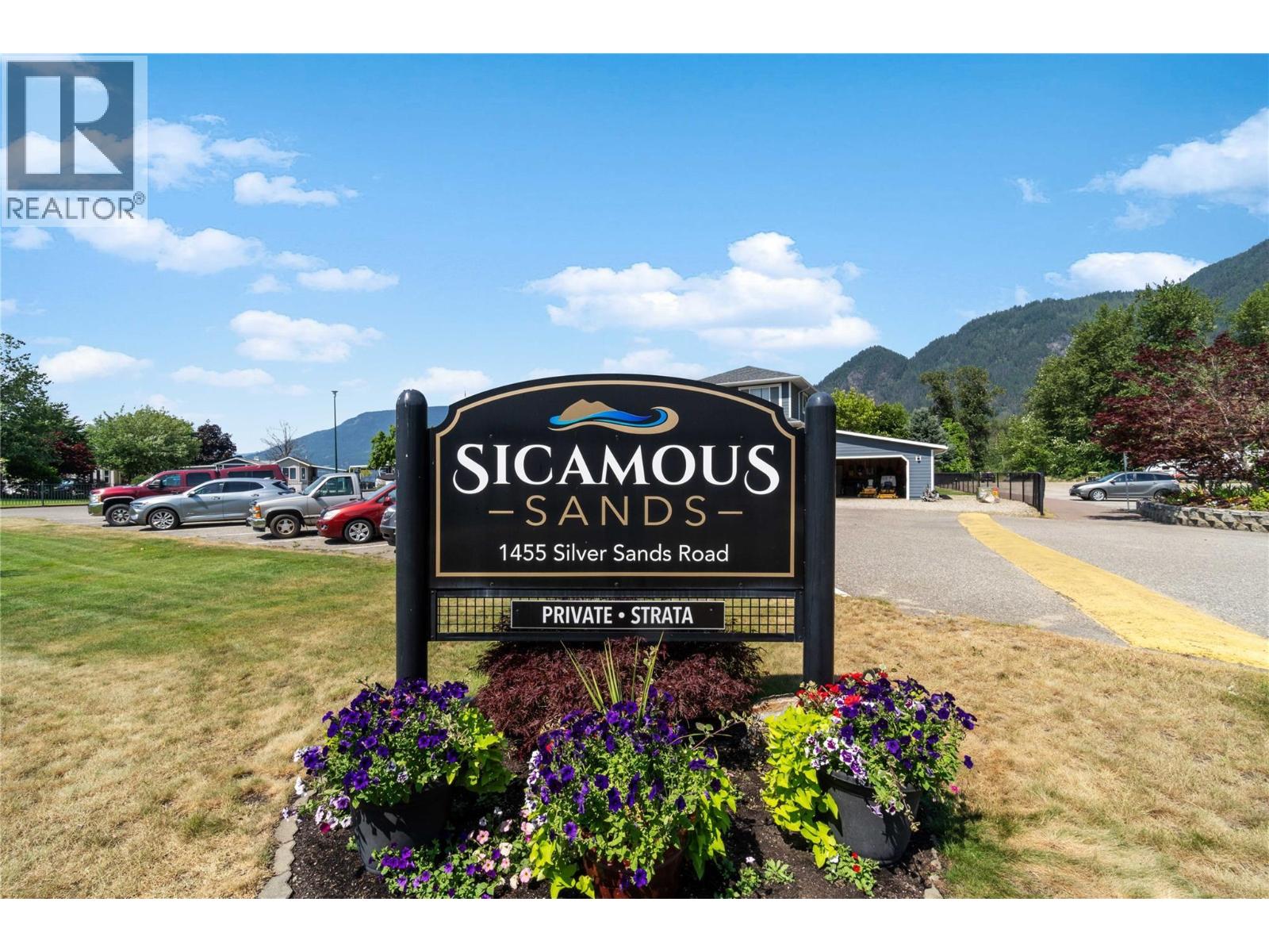 16 1455 Silver Sands Road, Sicamous