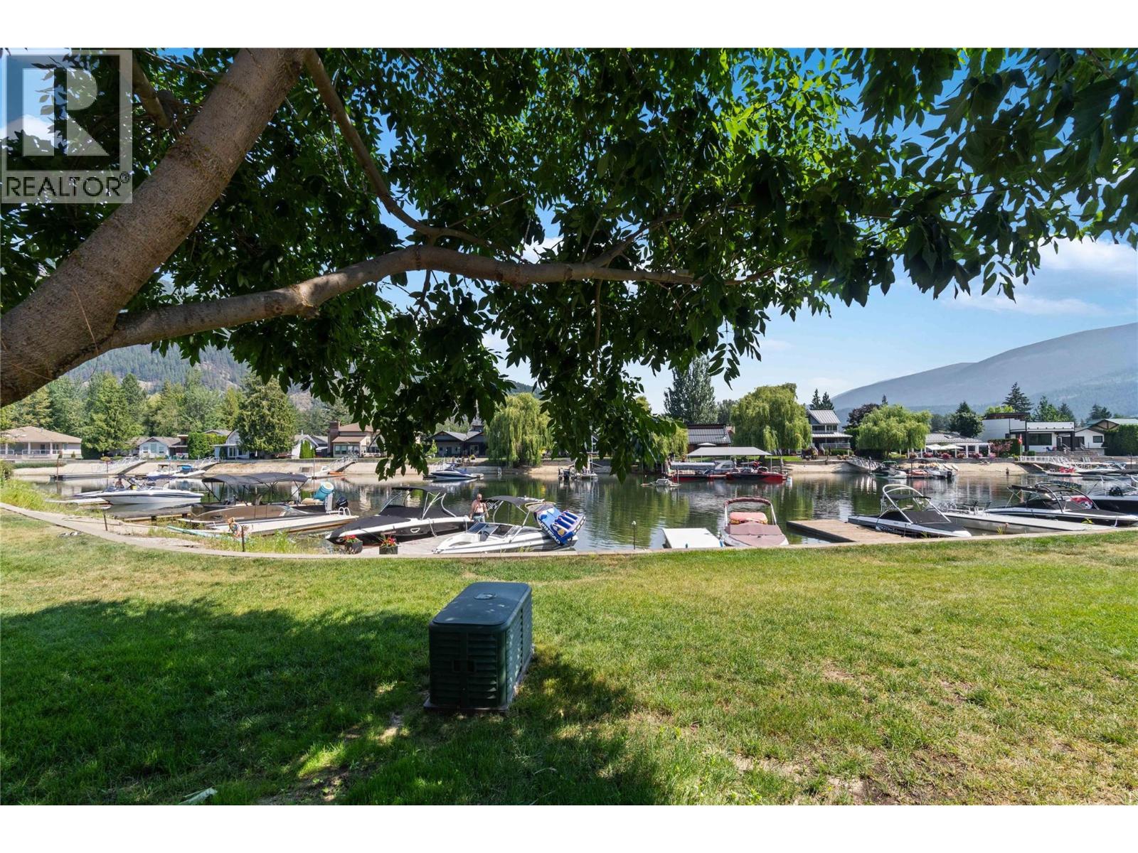 16 1455 Silver Sands Road, Sicamous