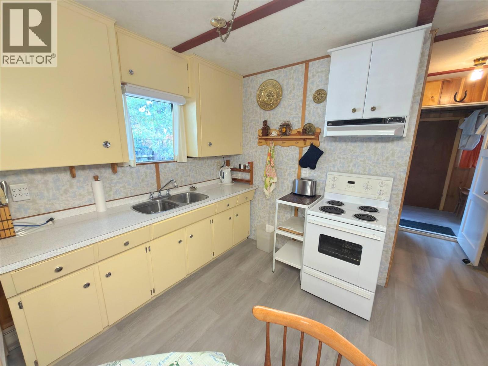 2649 OTTER AVENUE - 11