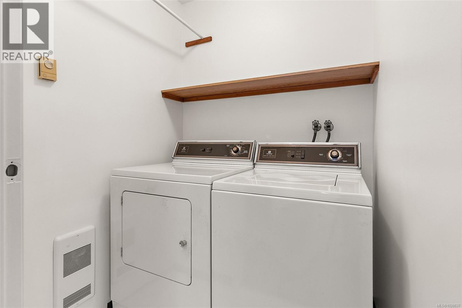 46 Falstaff Pl, View Royal