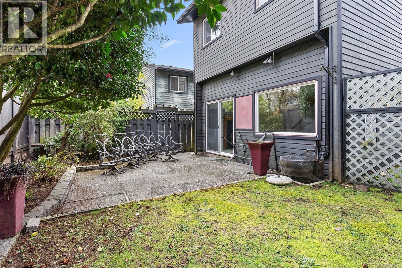 46 Falstaff Pl, View Royal