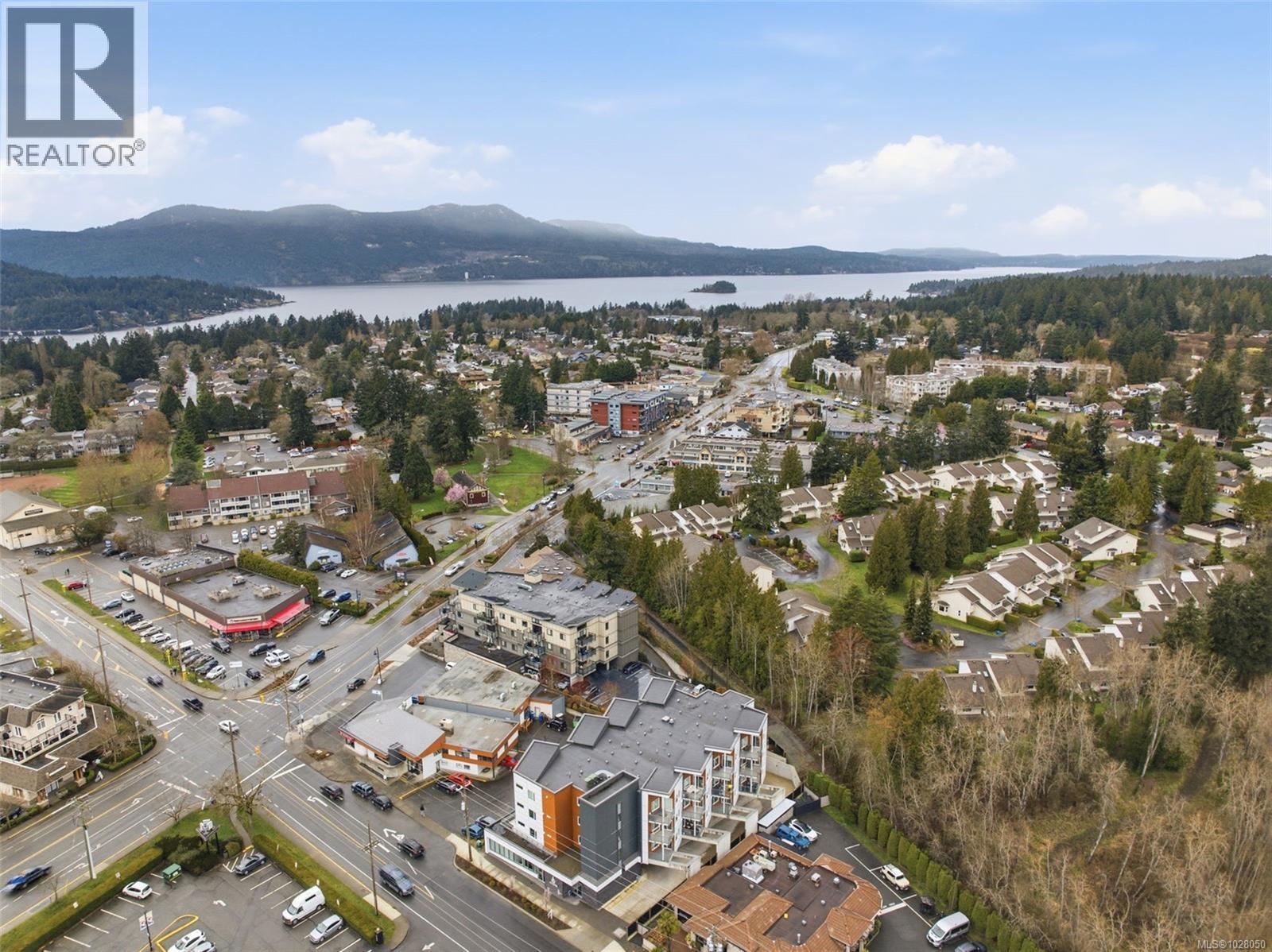 301 7098 Wallace Drive, Central Saanich