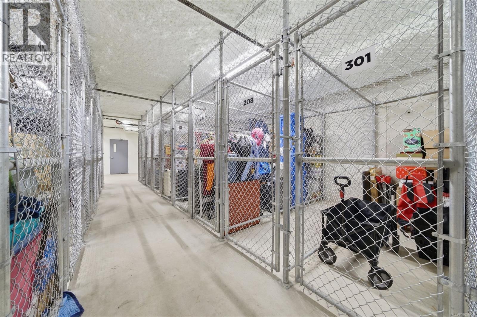 301 7098 Wallace Drive, Central Saanich