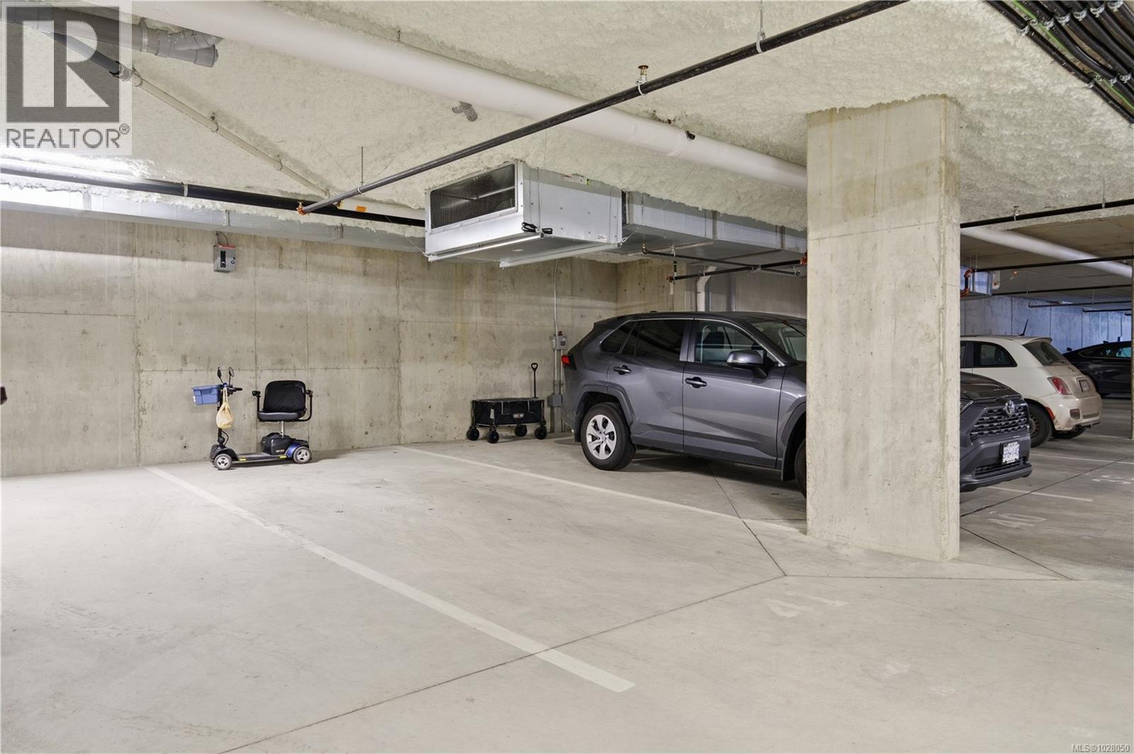 301 7098 Wallace Drive, Central Saanich