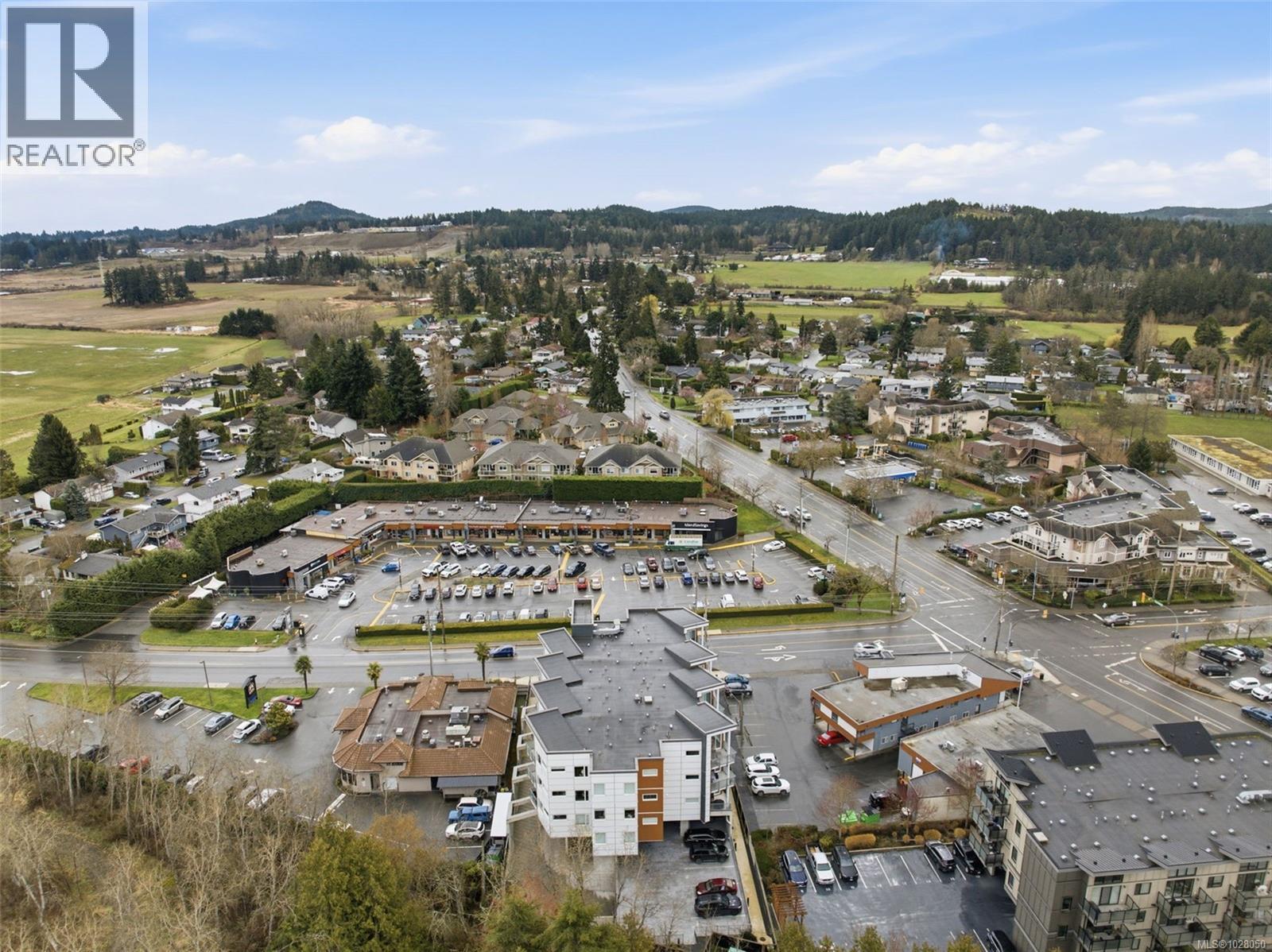 301 7098 Wallace Drive, Central Saanich