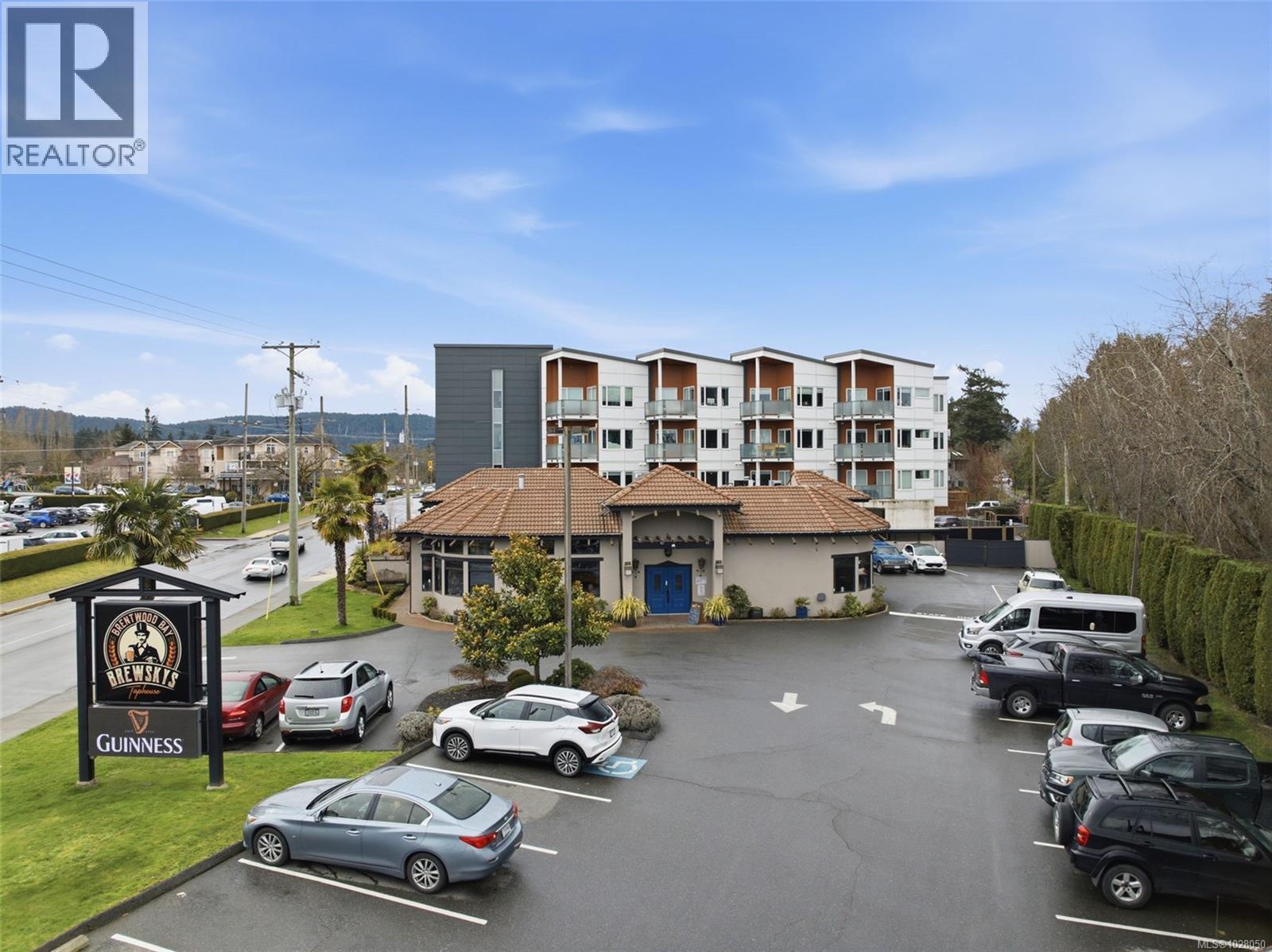 301 7098 Wallace Drive, Central Saanich