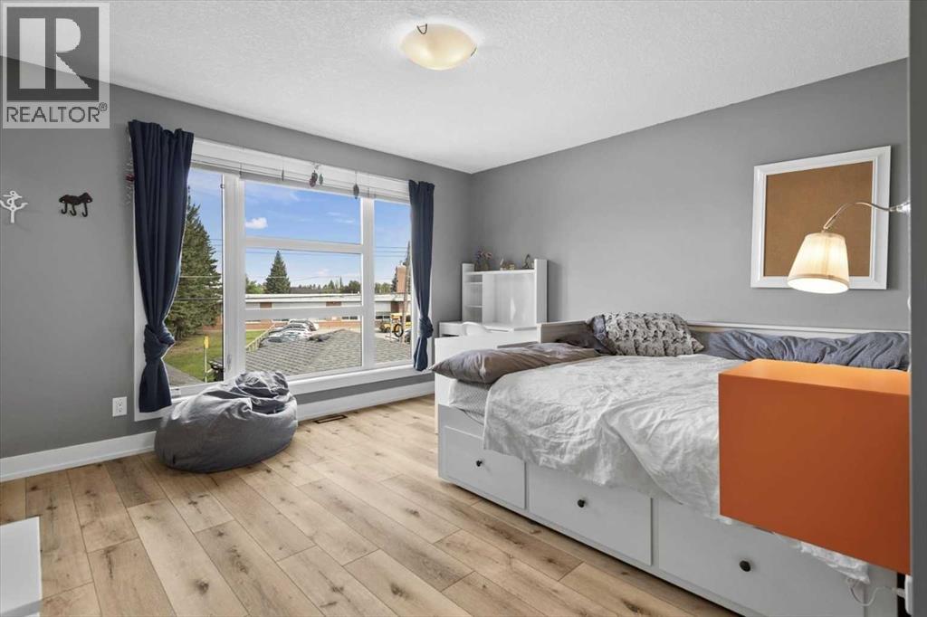 Single Family House for Sale in   Street NW Banff Trail Calgary 