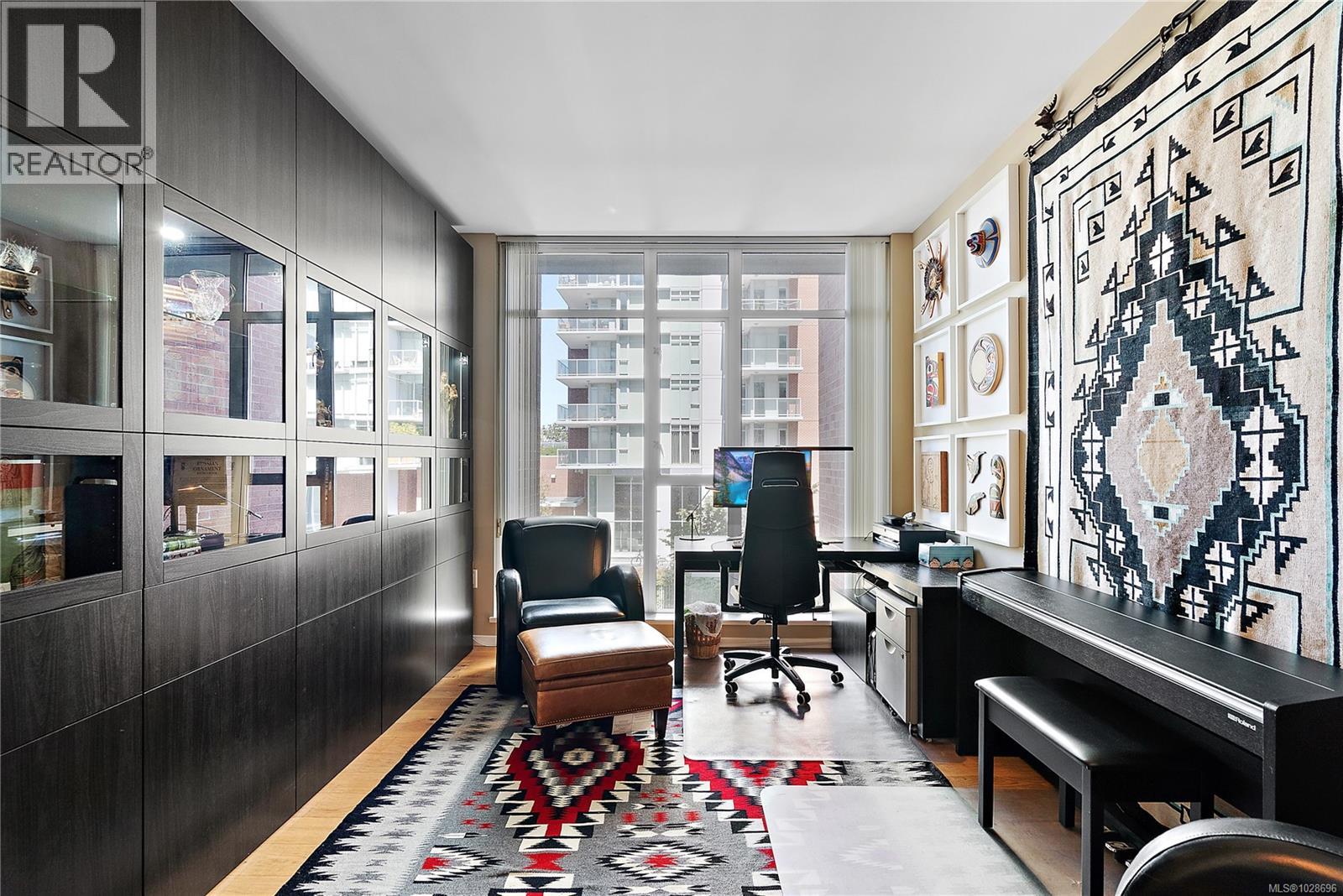 205 100 Saghalie Road, Victoria