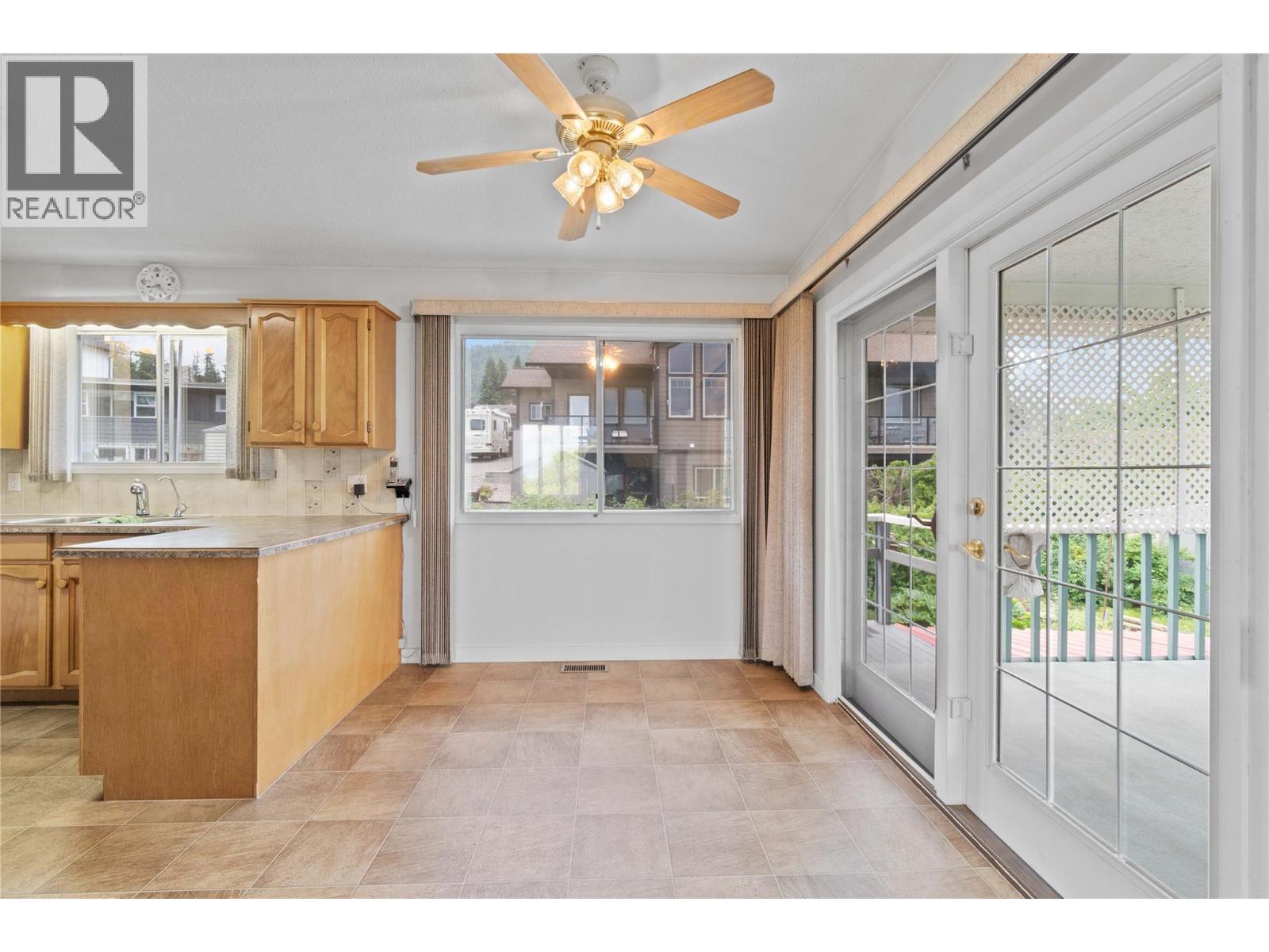 1431 15 Street SE, Salmon Arm