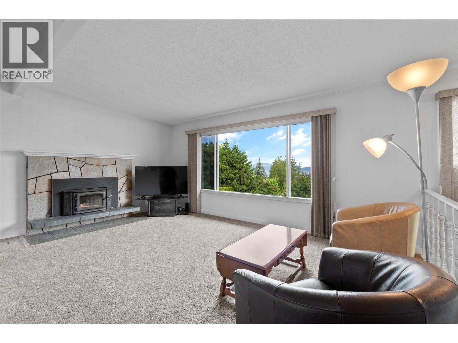 1431 15 Street SE, Salmon Arm