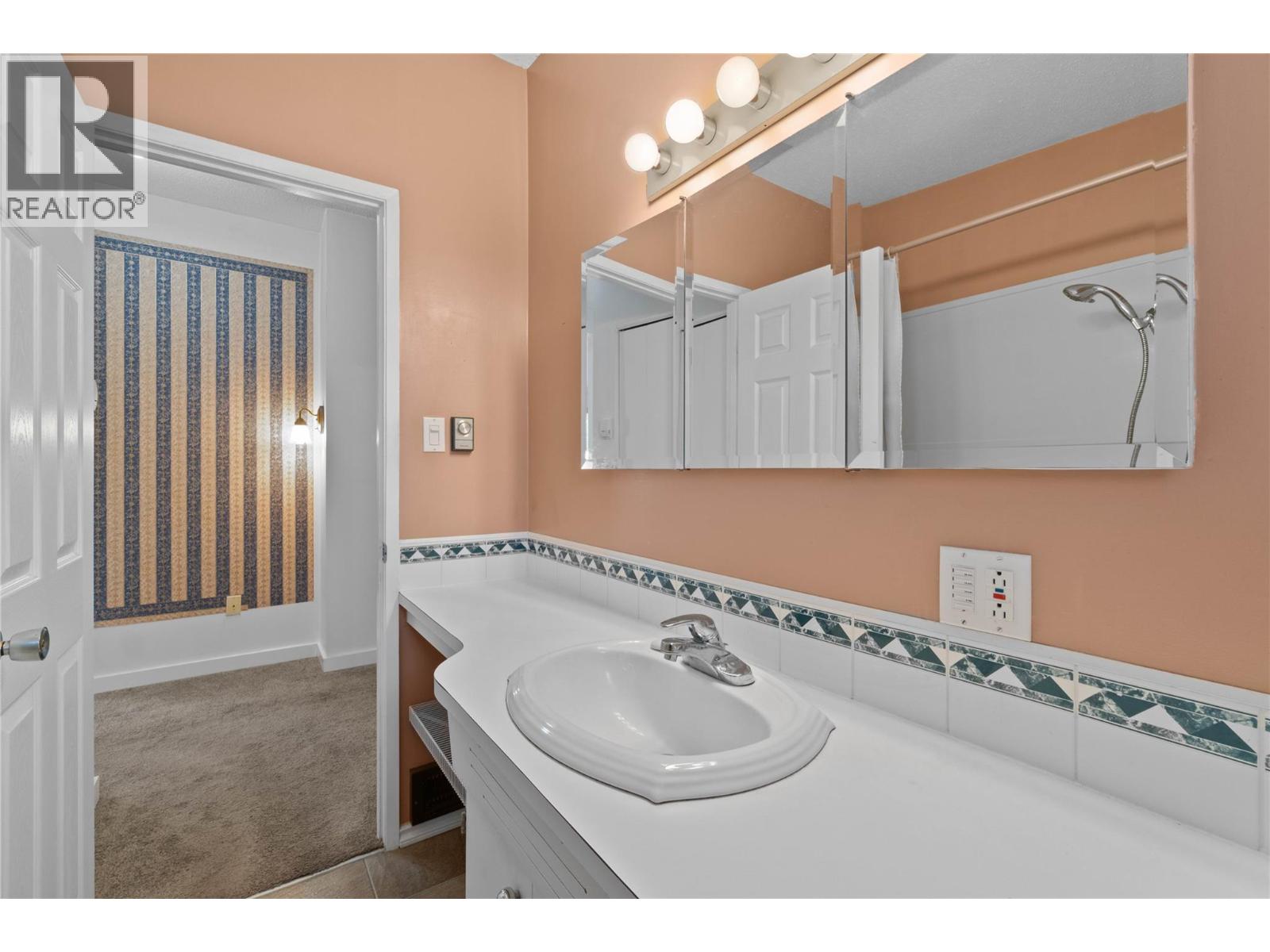 1431 15 Street SE, Salmon Arm