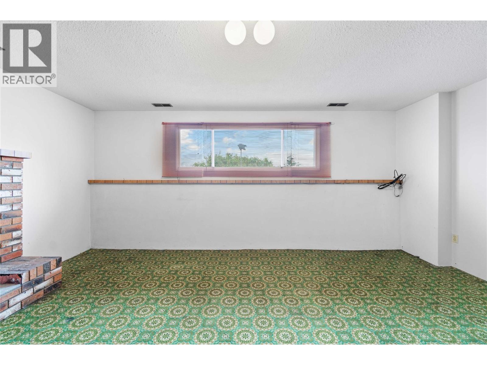 1431 15 Street SE, Salmon Arm