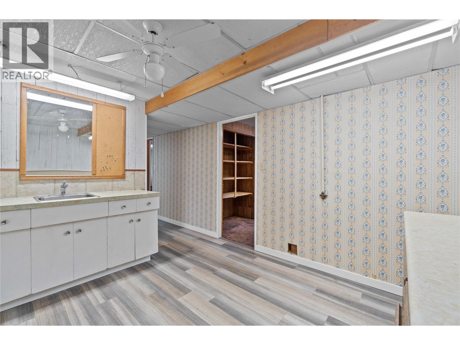 1431 15 Street SE, Salmon Arm