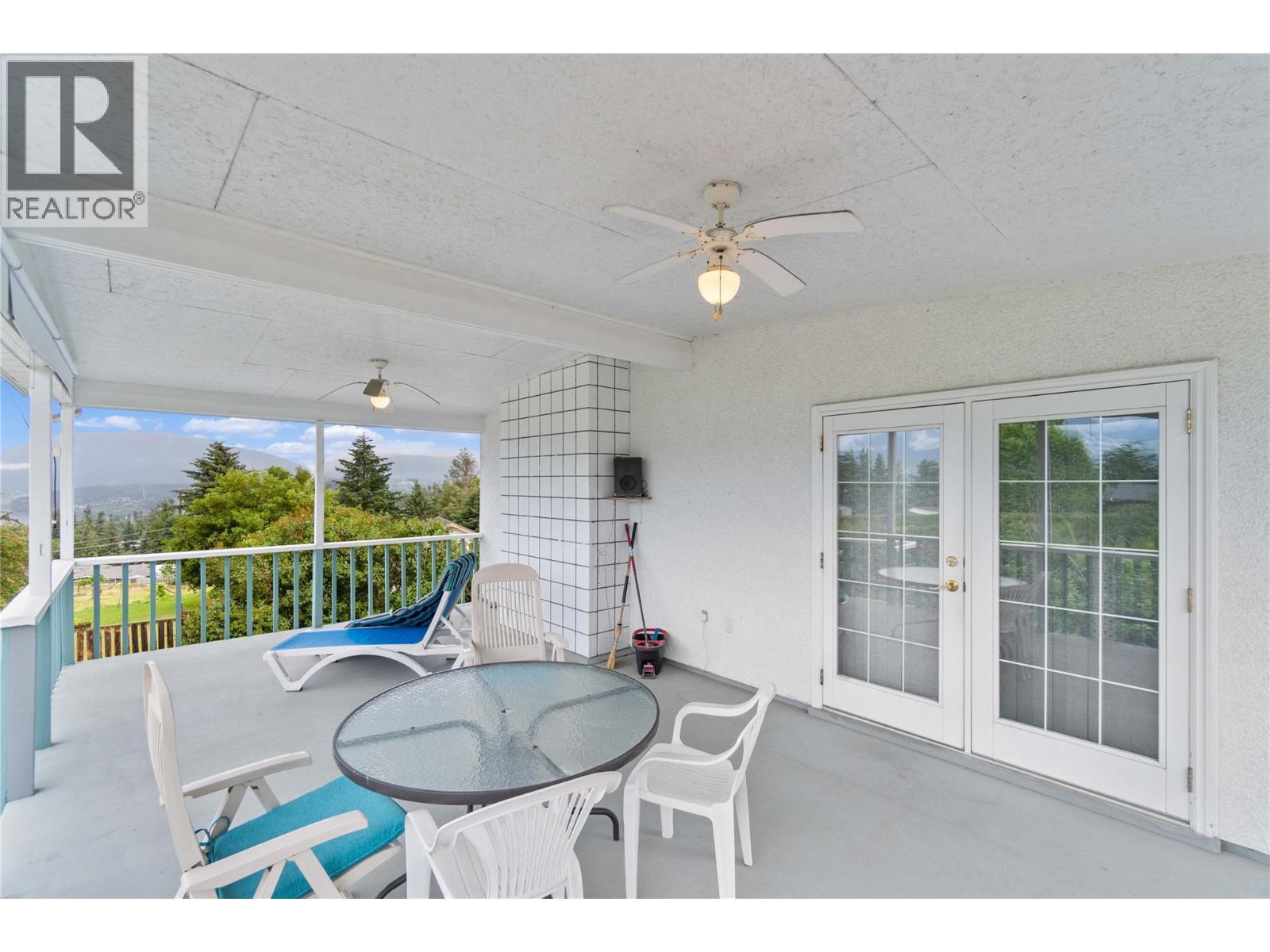 1431 15 Street SE, Salmon Arm