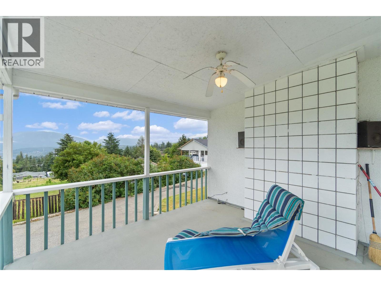 1431 15 Street SE, Salmon Arm