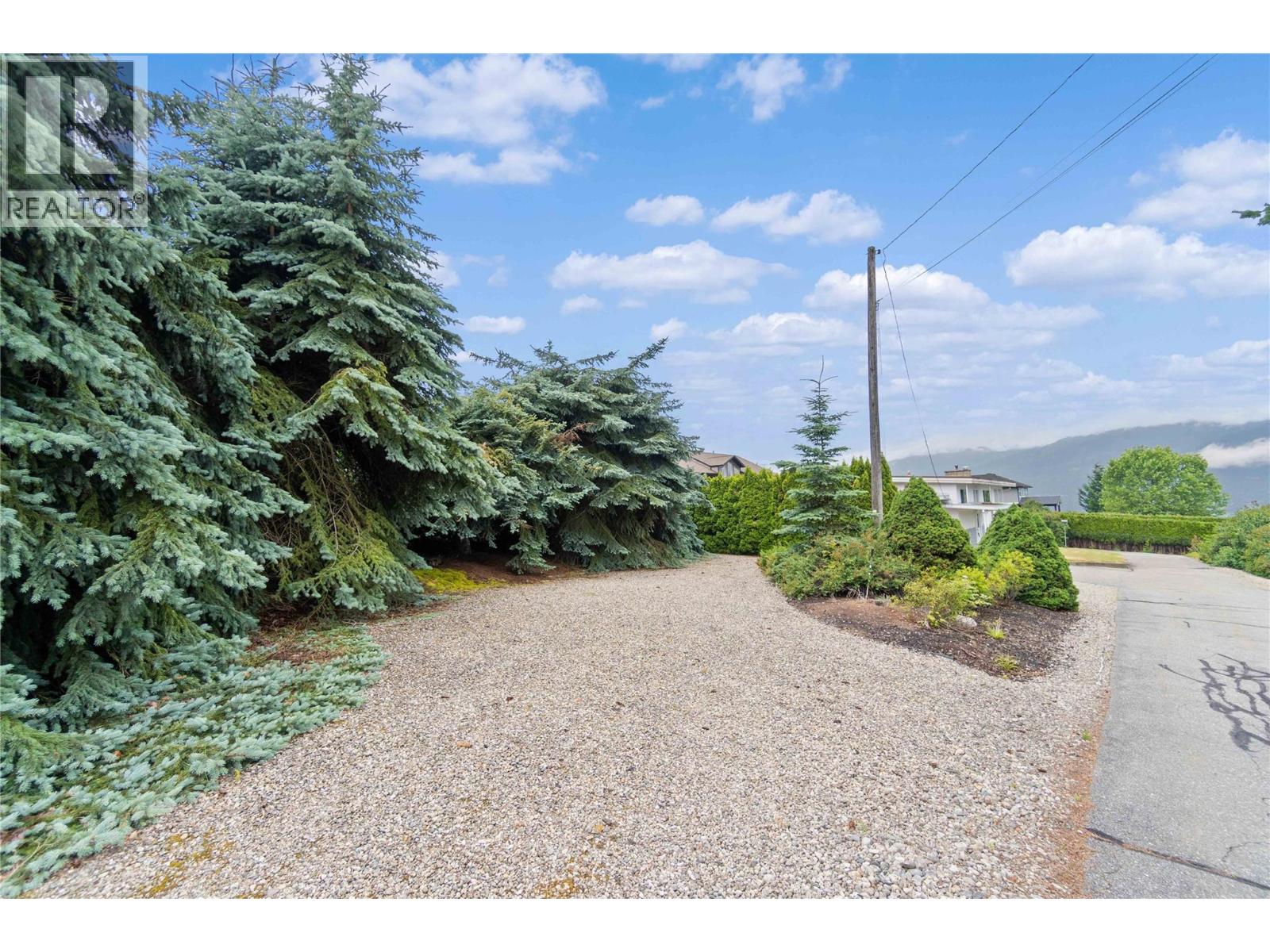 1431 15 Street SE, Salmon Arm