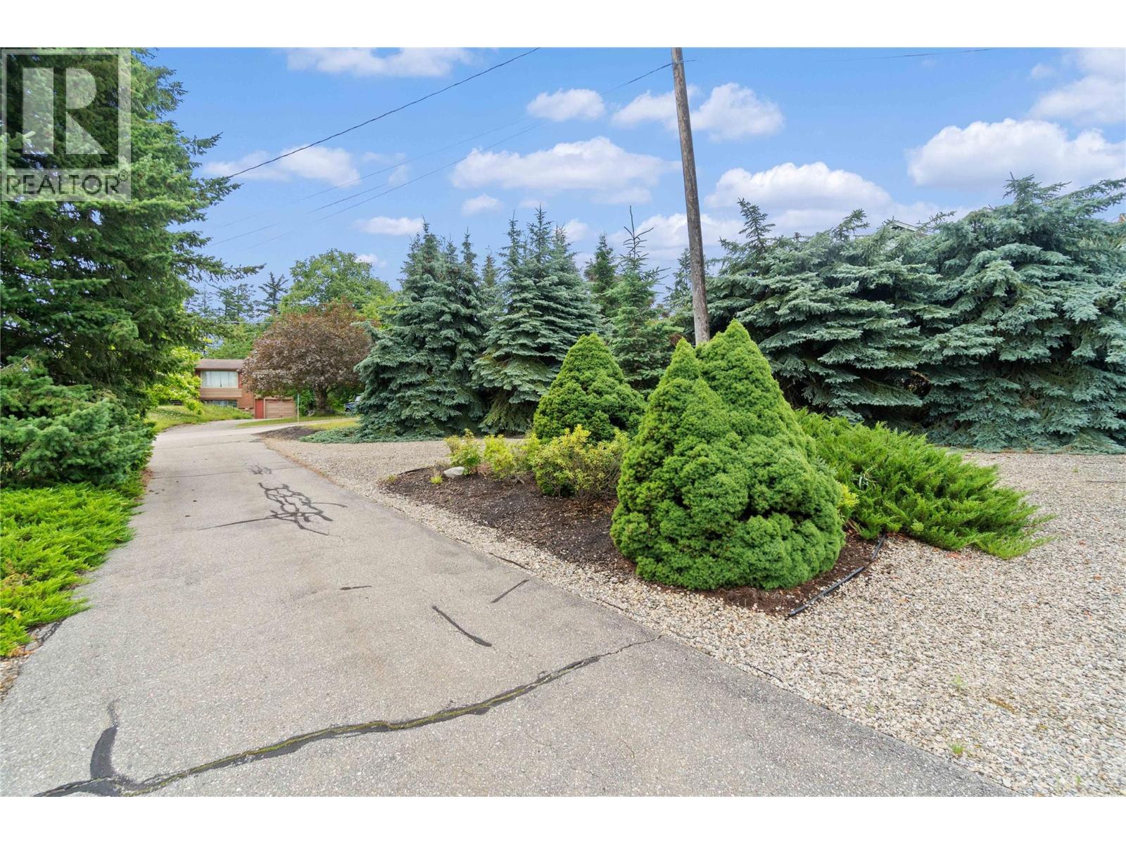 1431 15 Street SE, Salmon Arm