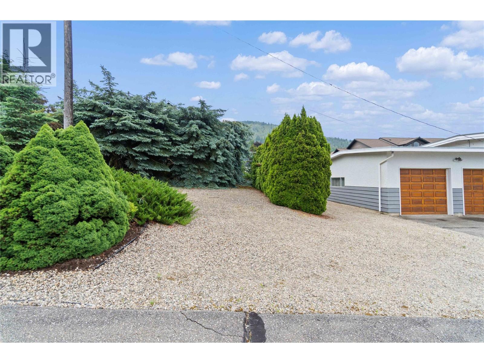 1431 15 Street SE, Salmon Arm