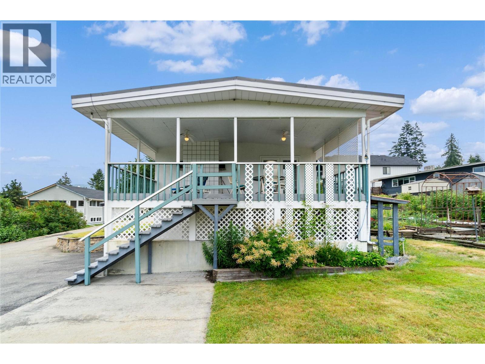 1431 15 Street SE, Salmon Arm