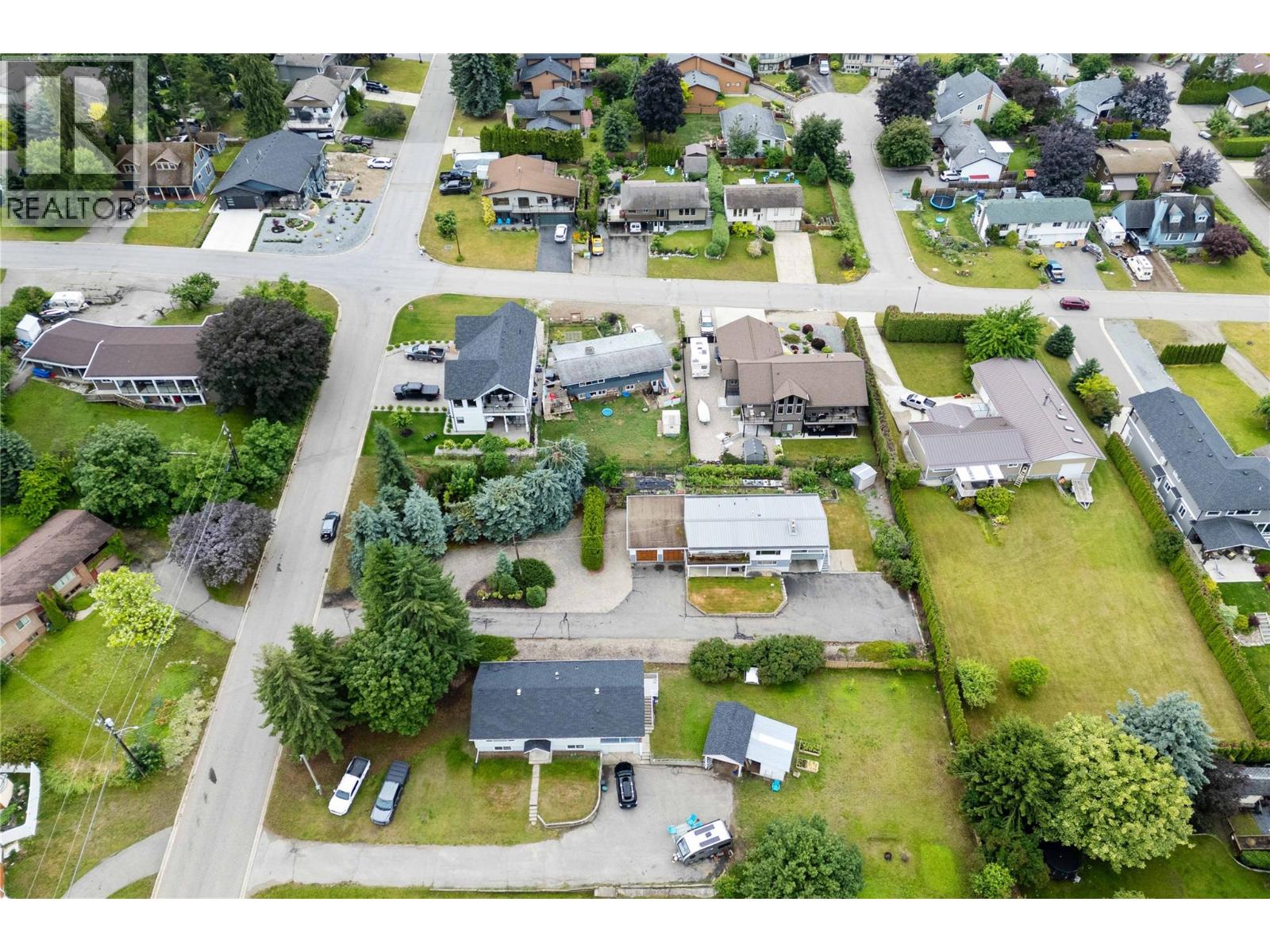 1431 15 Street SE, Salmon Arm