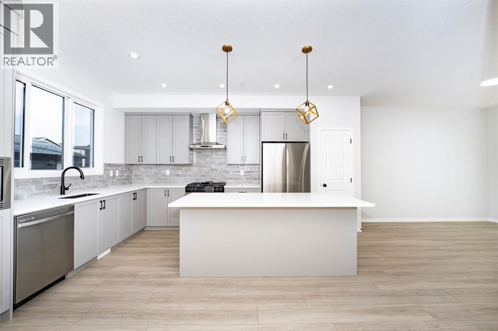 Single Family House for Sale in  Lucas Boulevard NW Livingston Calgary 