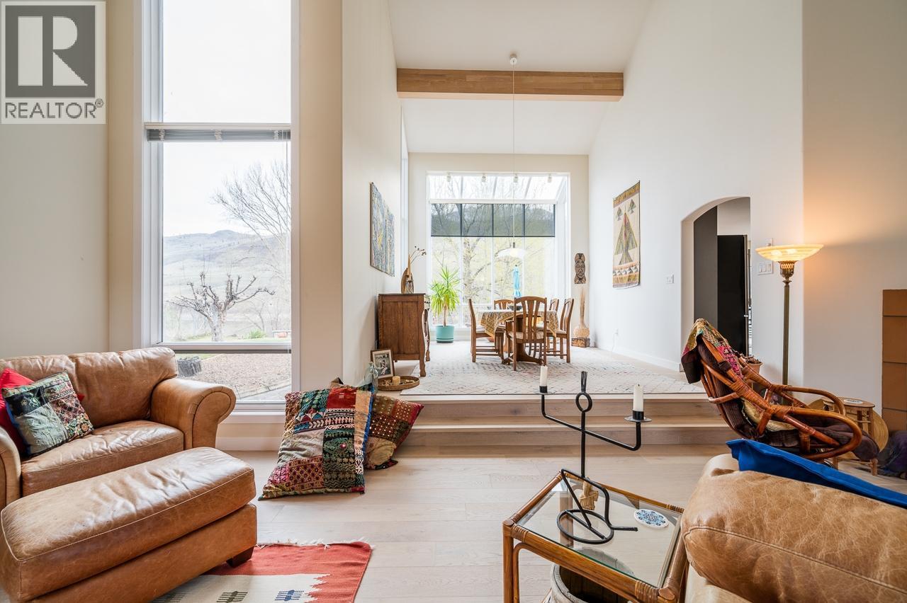 604 STANSFIELD Road, Kamloops